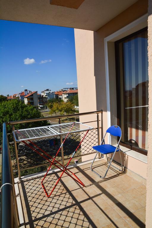 Ddenko Apartment Burgas Habitación foto